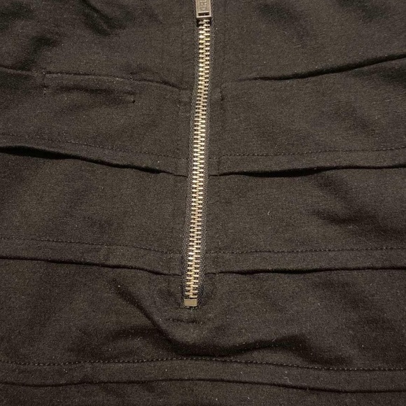 Garage Tight Skirt - Picture 3 of 3